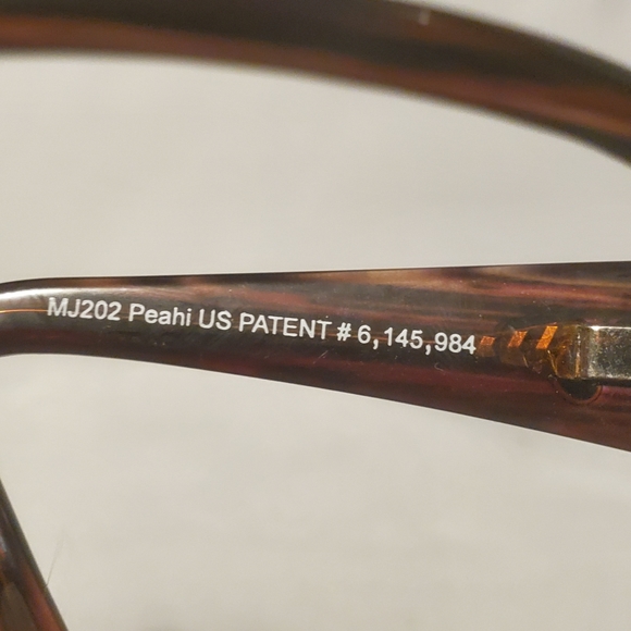 Maui Jim Peahi Sunglasses - Picture 3 of 3